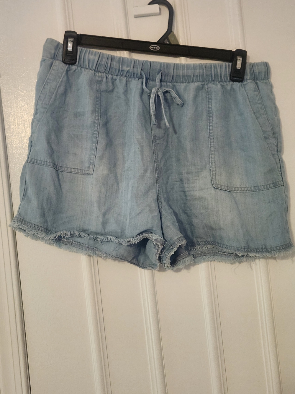 Light Wash Chambray Drawstring Women’s Shorts